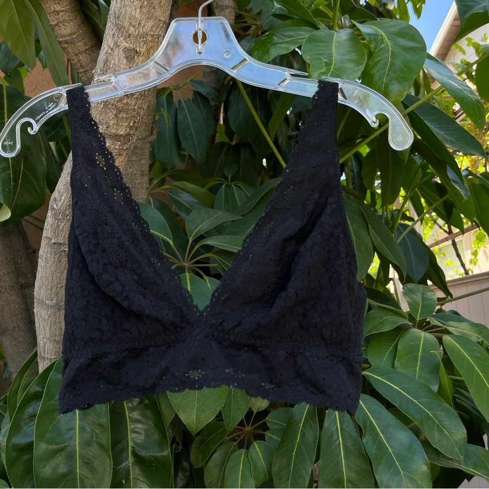 Wacoal black mesh bra! Super cute and comfy! No underwire.
